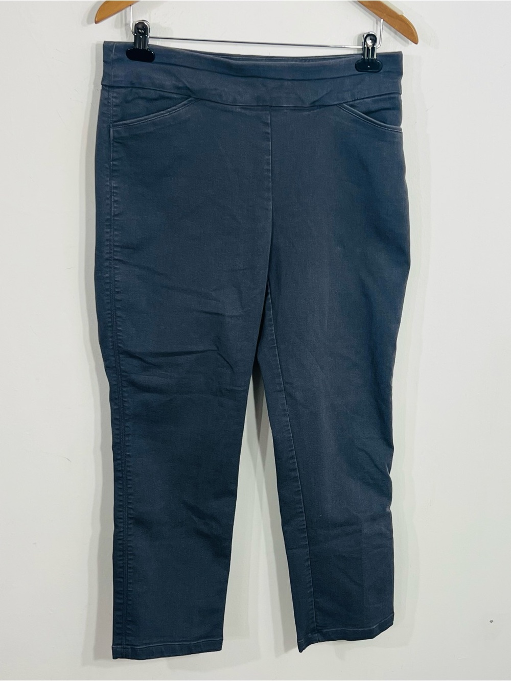 Croft & Barrow Women's Petite Short Gray Slim Straight Mid Rise Stretch Pants